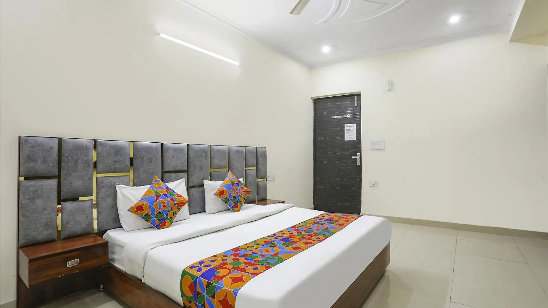 Fabexpress Asp Royal Residency Inn- Janakpuri Delhi  3*, Delhi (National Capital Territory of India)